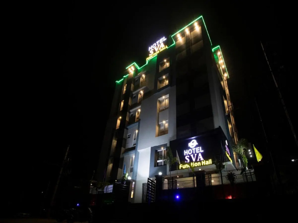 Townhouse OAK Hotel SVA