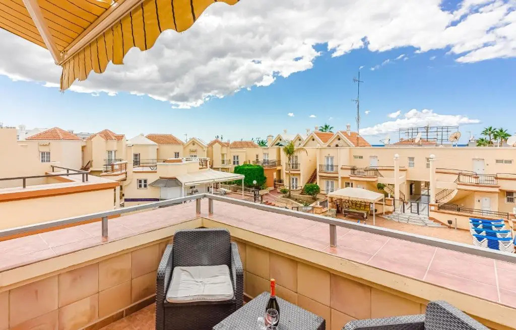 Yucca Park, Lovely, quiet, 2 bedroom, 70m2, ocean pool view!