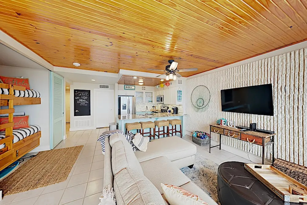 Sparkling W/ Pool, Hot Tub & Beach Boardwalk 1 Bedroom Condo