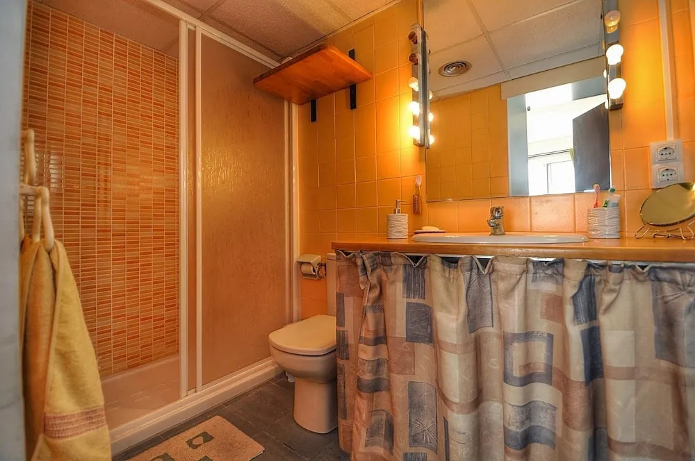 Apartment Orange