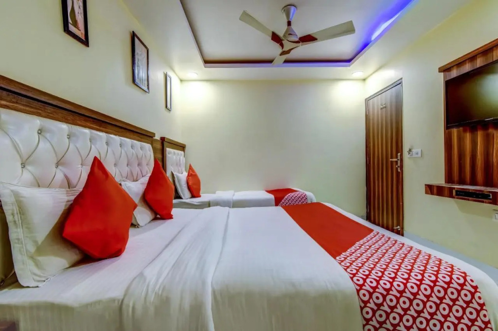 Hotel Sarthak Palace near Karol Bagh Metro station New Delhi