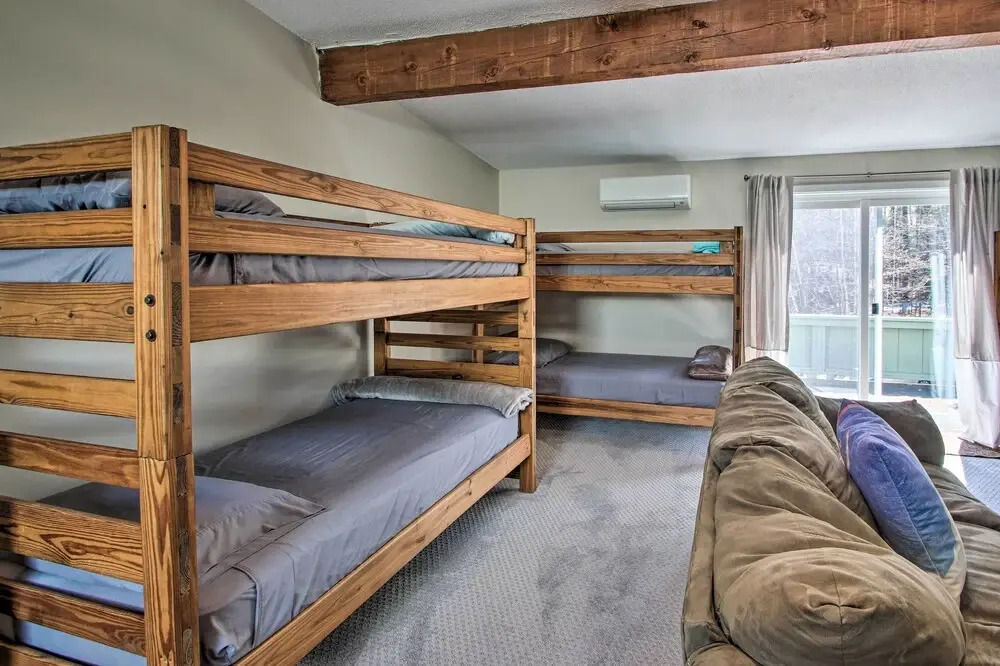 Cozy Bartlett Condo: 1 Mi to Attitash Ski Resort!