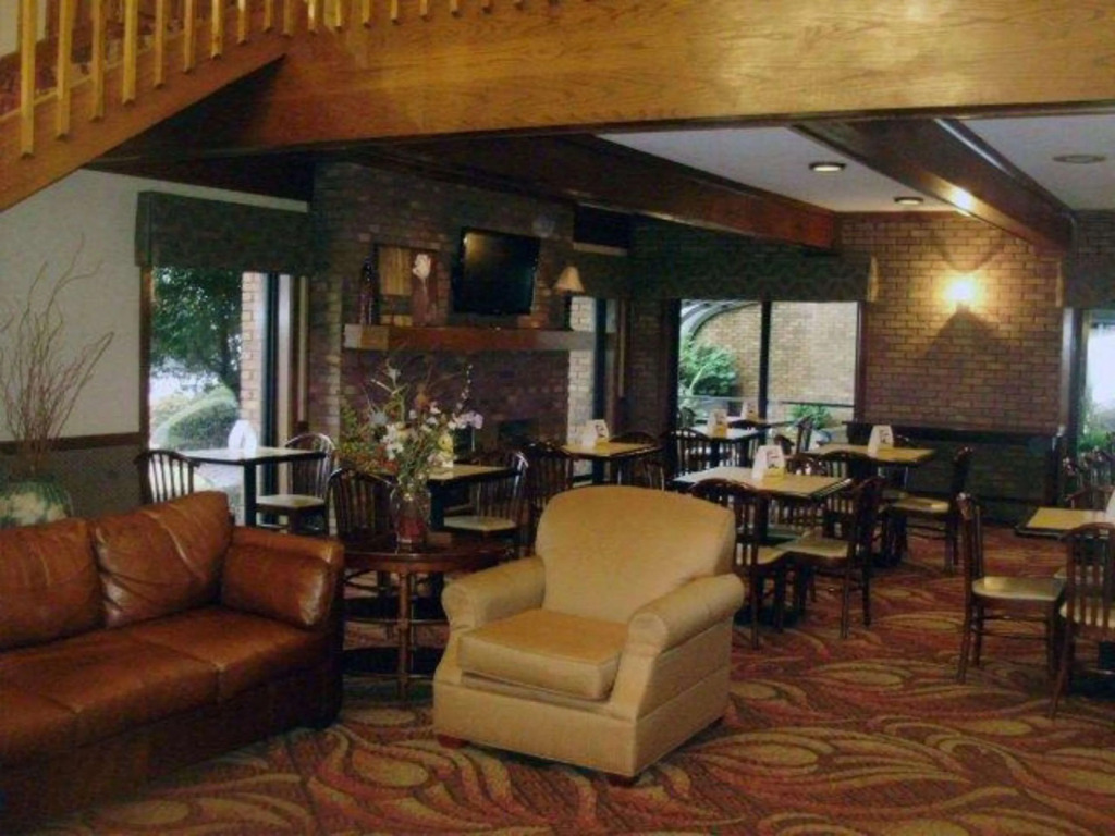 Quality Inn & Suites Searcy I-57