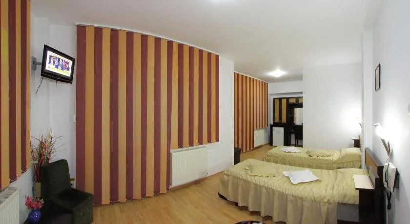 Villa Select