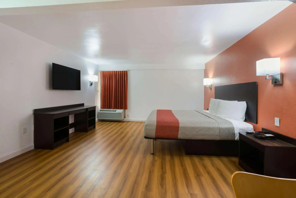 Motel 6-Suwanee, GA - Gwinnett Center