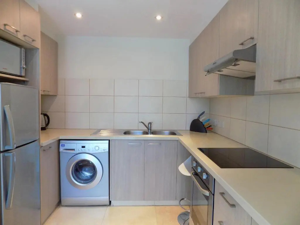 2b Seafront Boutique Apartment - Finikoudes Beach