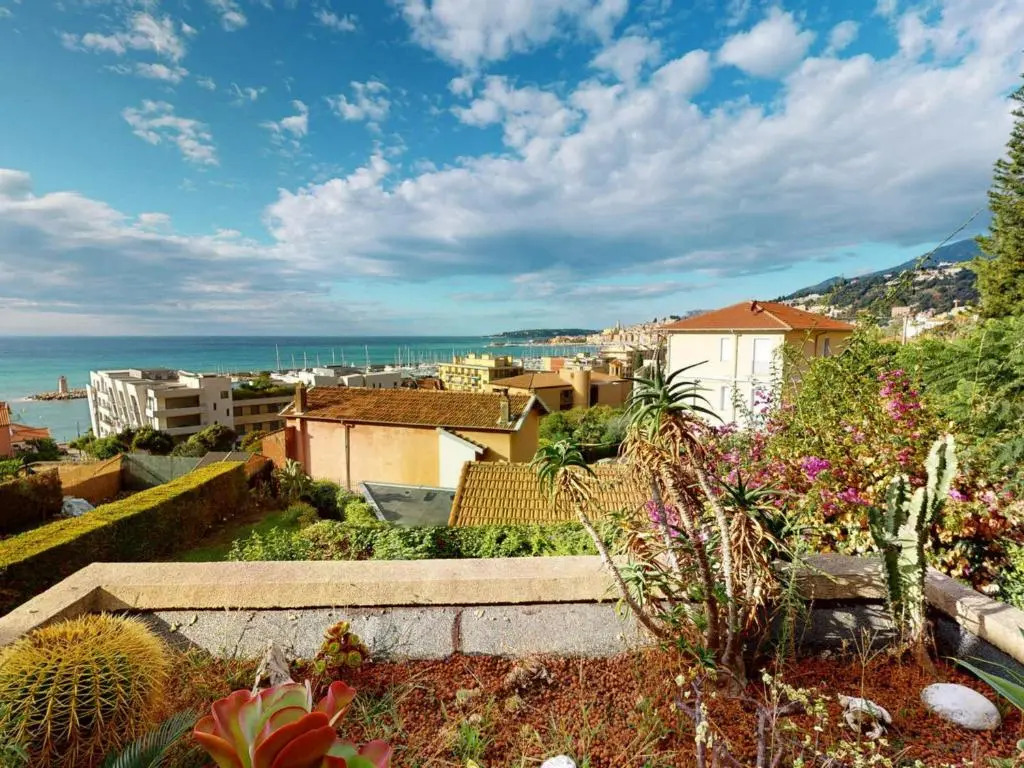 Appartement Menton, 2 pièces, 4 personnes - FR-1-196-271