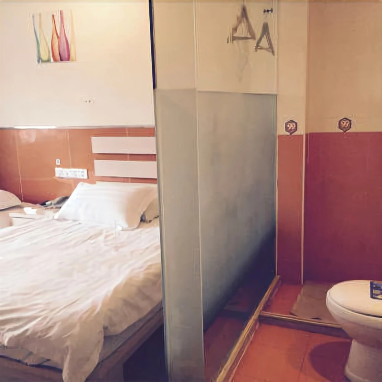 Huali Hotel