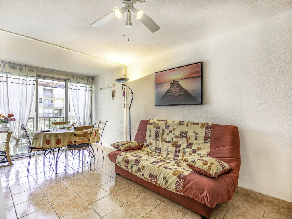 Apartment Les Maisons sur la Plage-3 by Interhome