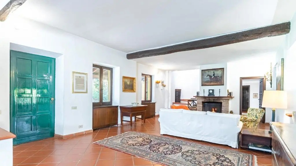 Tenuta Contessa Chiara 17, Emma Villas