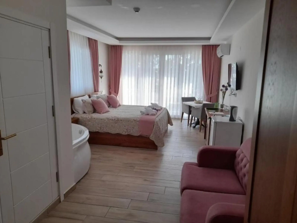 Infinity Ruby Hotel