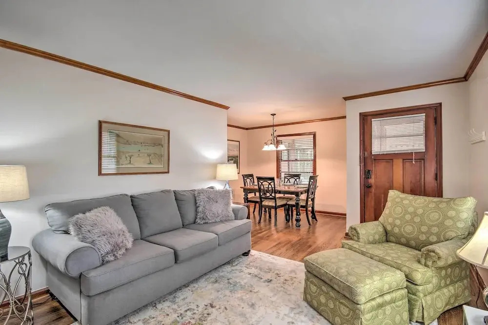 Cheery House, 0.3 Mi to Augusta National Golf