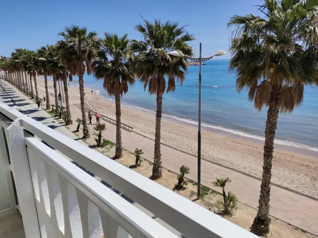Beach front Esther 6