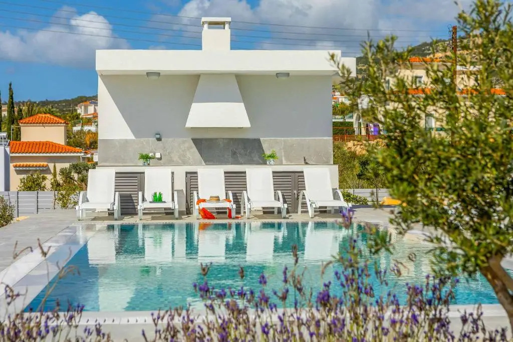 Villa Adaris, Sea Caves Peyia