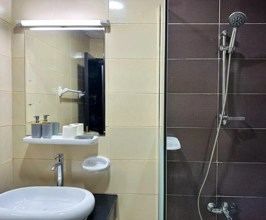 Квартира Alzarooni 608