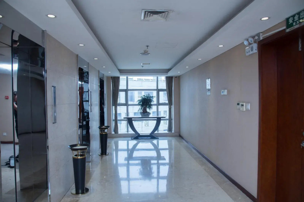 Nanjing Expo Center Hotel