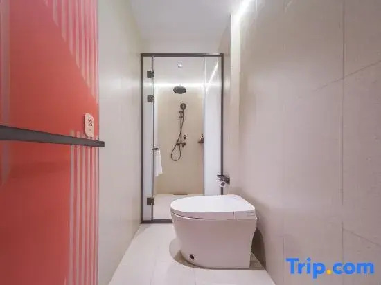 Shankee Hotel (Datong South Railway Station Fantawild Adventure)