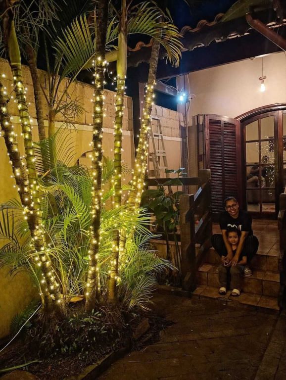 Haja Luz Casa Pousada 2 no Centro de Itaquaquecetuba
