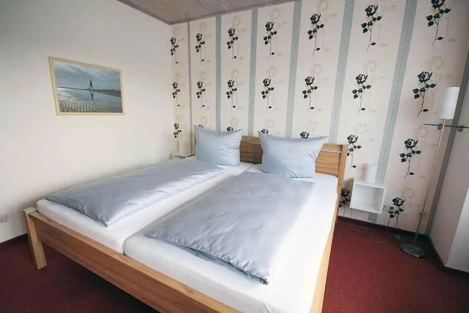 Kleine-Ferienwohnung-6-Strandnah-und-mit-Meerblick-im-Haus-Seeluft-Duhnen