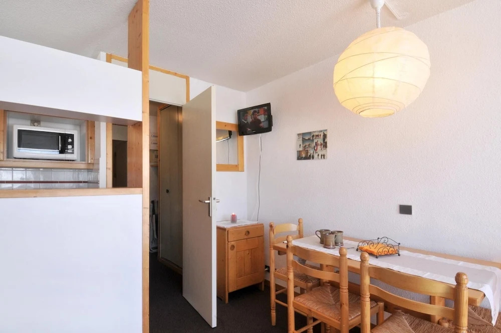 Belle Plagne Two-roomed Apartment on Slopes for 5 People of 28 mÂ² Tq03