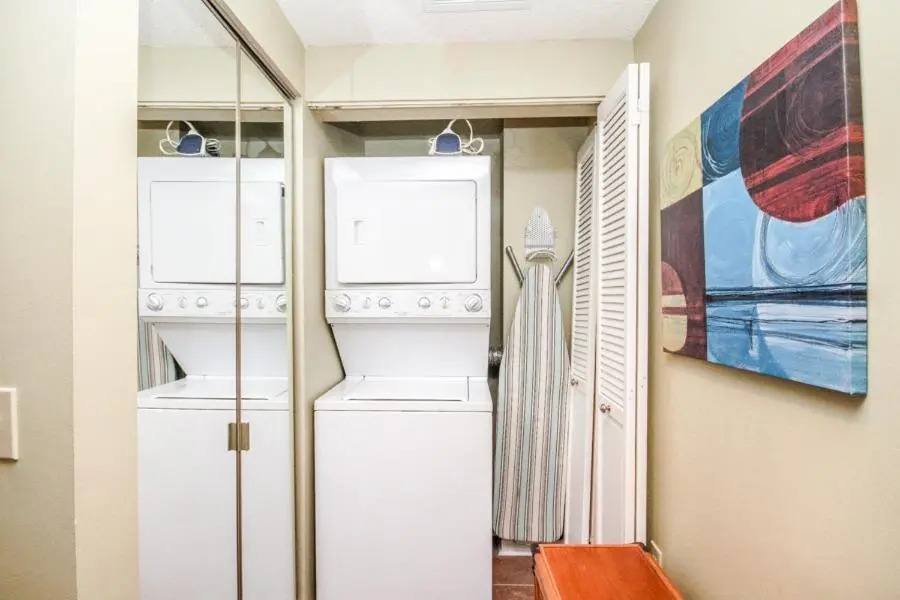 Village House 303, 2 Bedrooms, Sleeps 6, Elevator