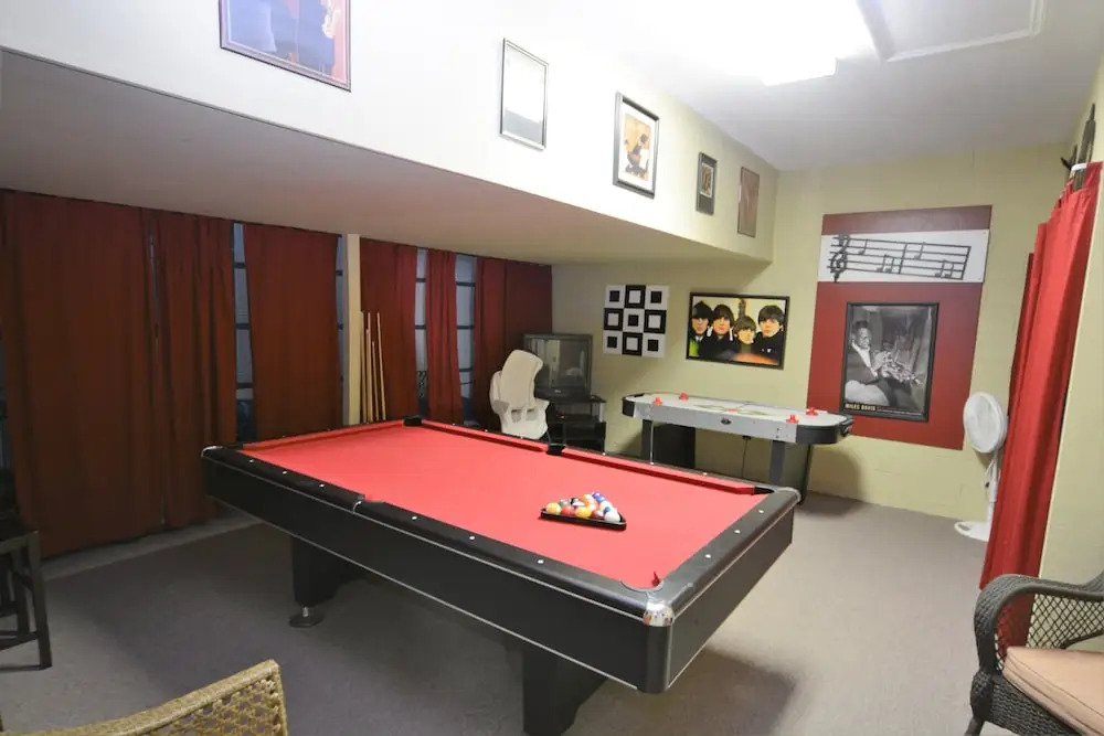 2959 4-bed Pool Home W/games Room & Water View!