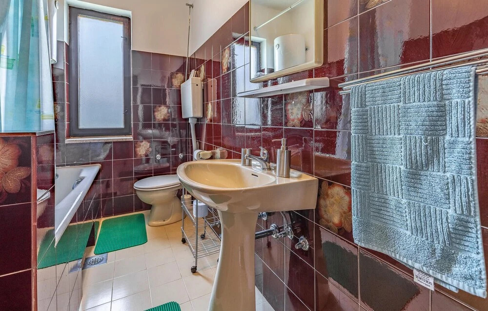 Amazing Home in Medulin With 7 Bedrooms and Wifi