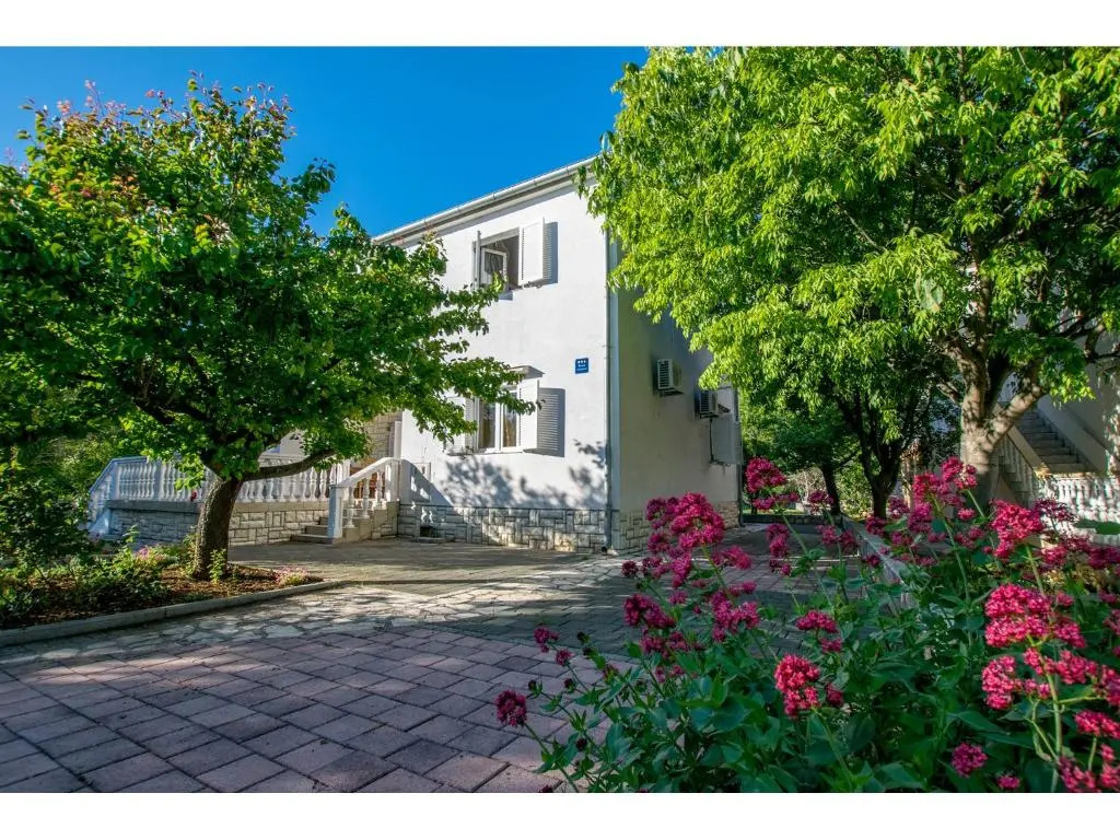 Apartments Lika