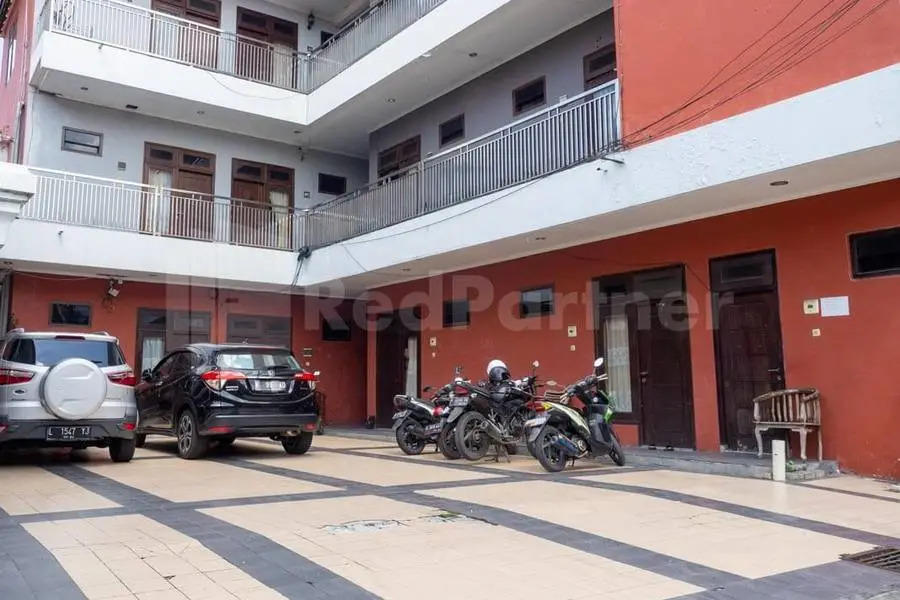 RedDoorz at Gunungsari Surabaya 2