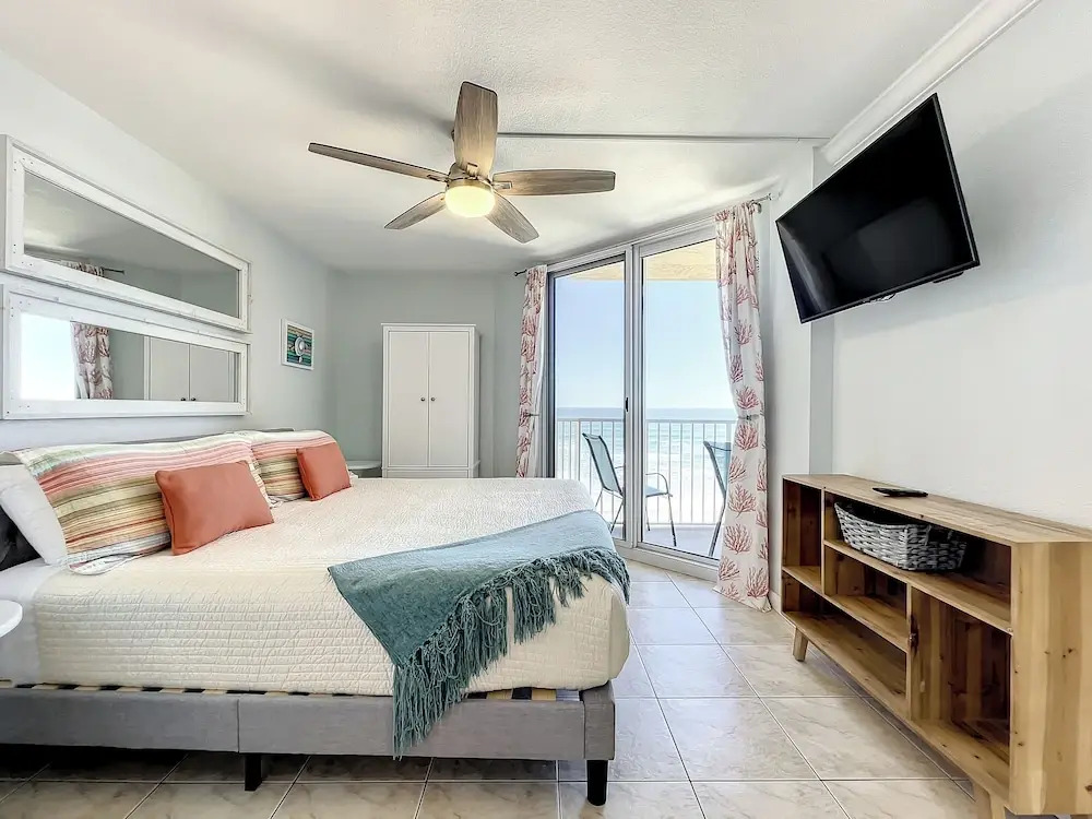 Oceania Beach Club 303
