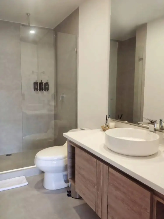 w Enchanting 2BR w Balcony in Morros