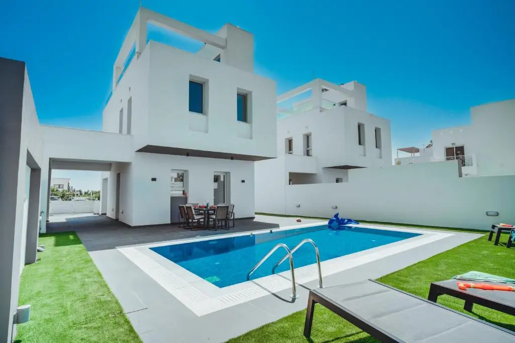 Stay in Style in Modern 3 Bedroom Villas Near Nissi Beach & Square
