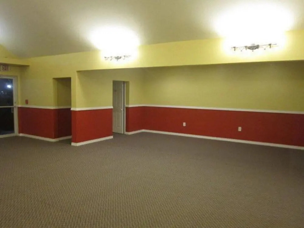 The Crossroads Hotel and Suites Irving