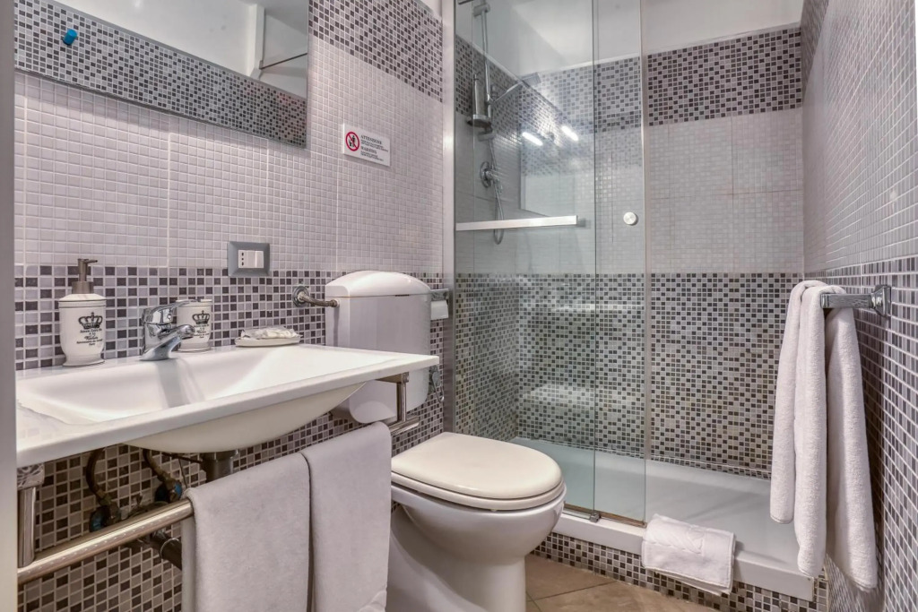 Ada Rooms