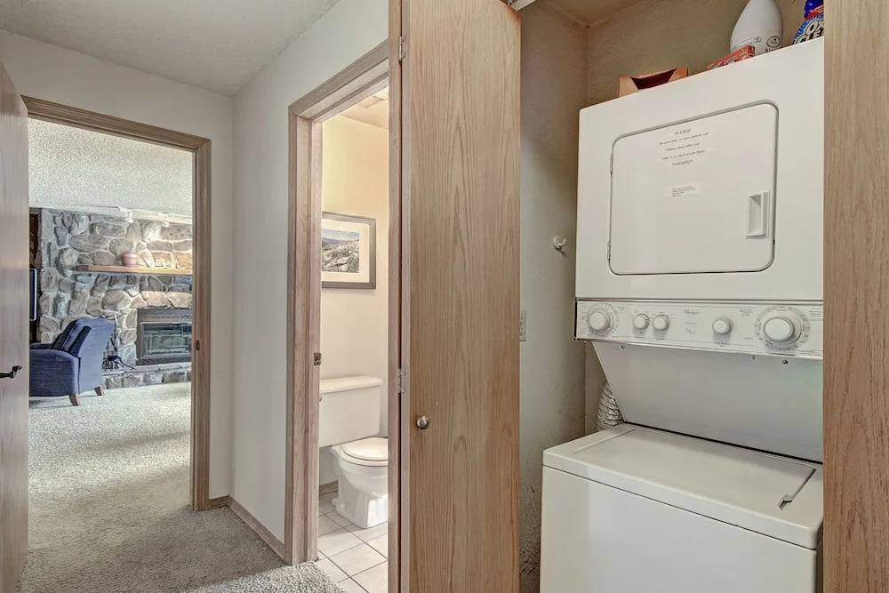 221 Cinnamon Ridge I 2 Bedroom Condo by RedAwning