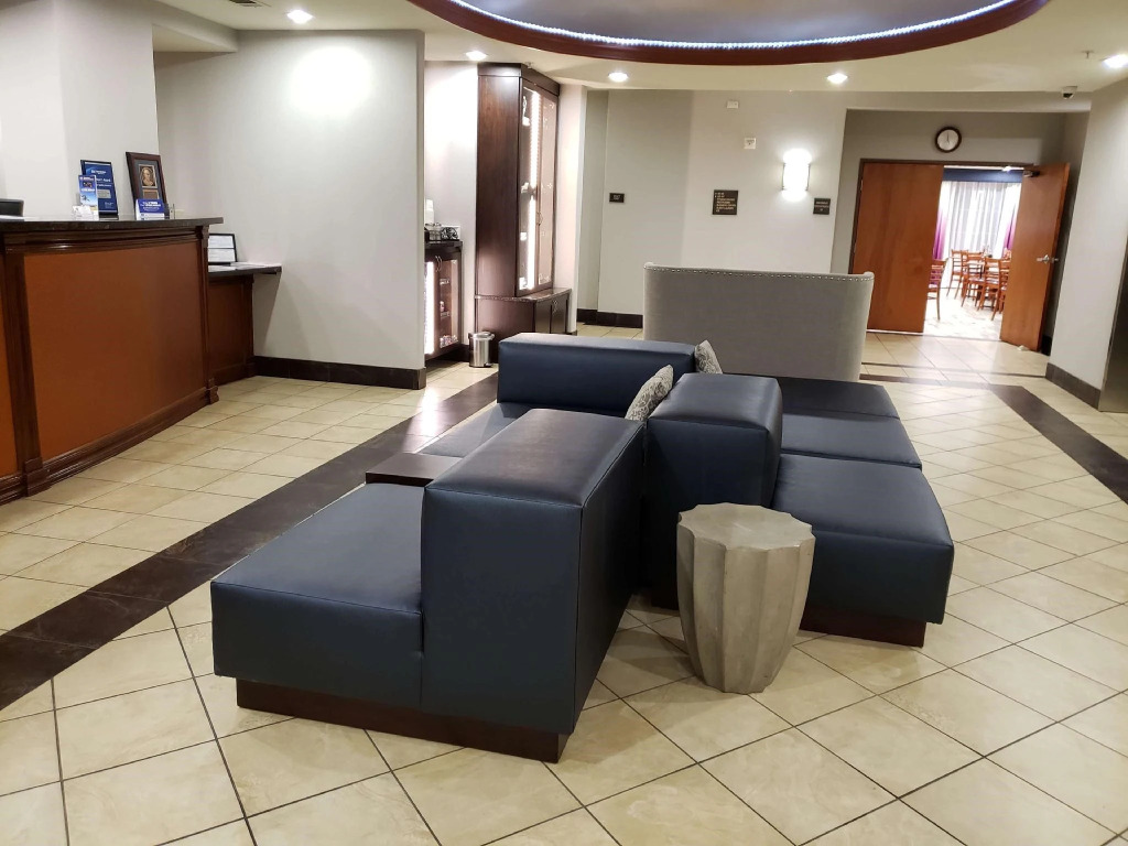 Best Western Plus San Antonio East Inn & Suites