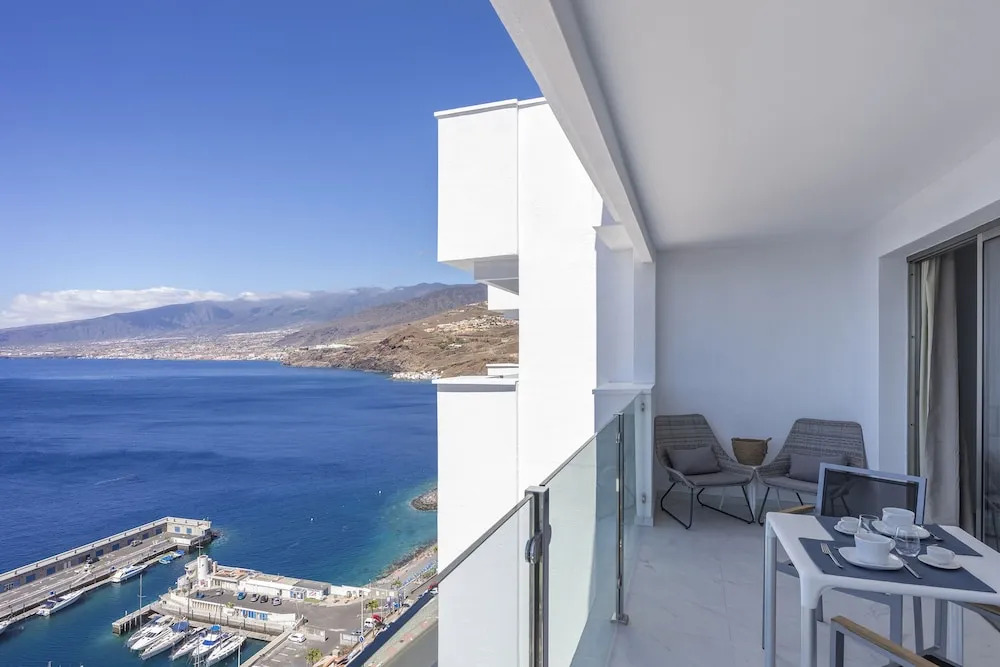 Your Dream Vacation in Tenerife Seaview