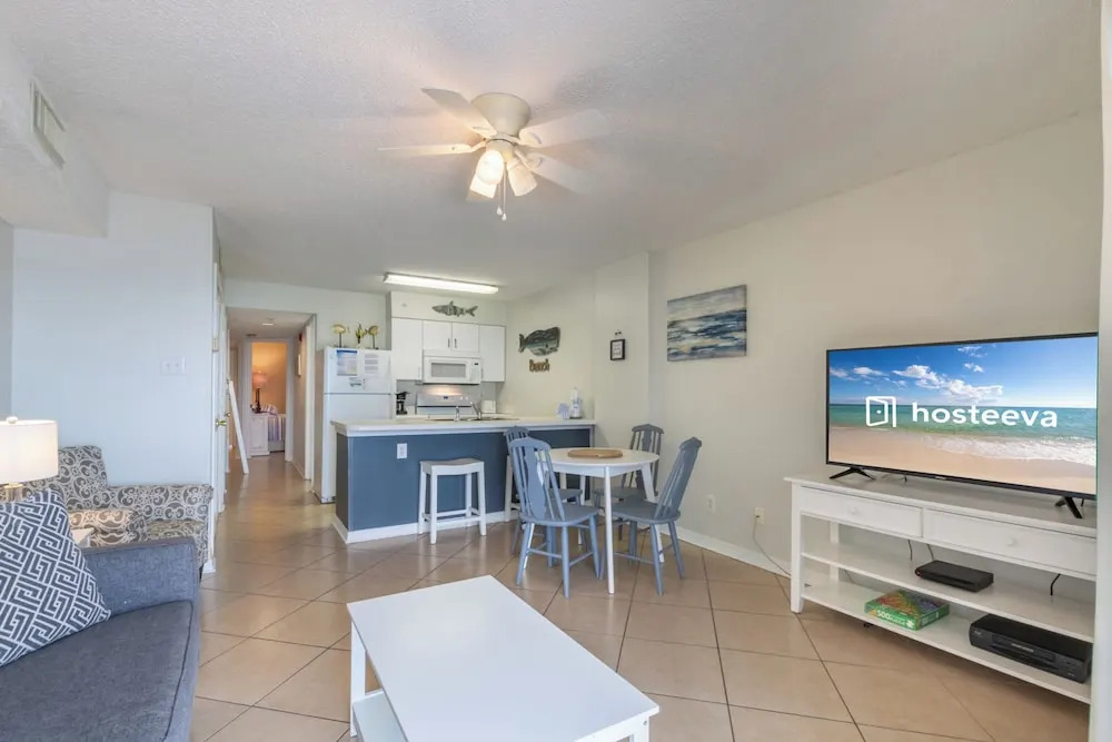 Royal Palms 1203