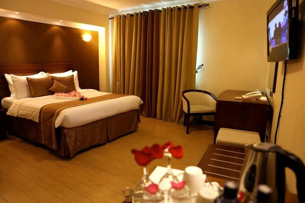 Summerdale Inn