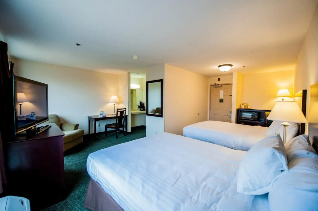 Greystone Inn & Suites