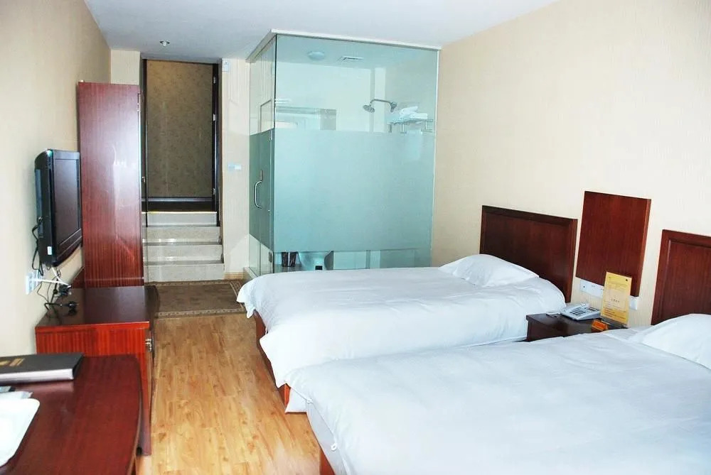 The Sea East Hotel