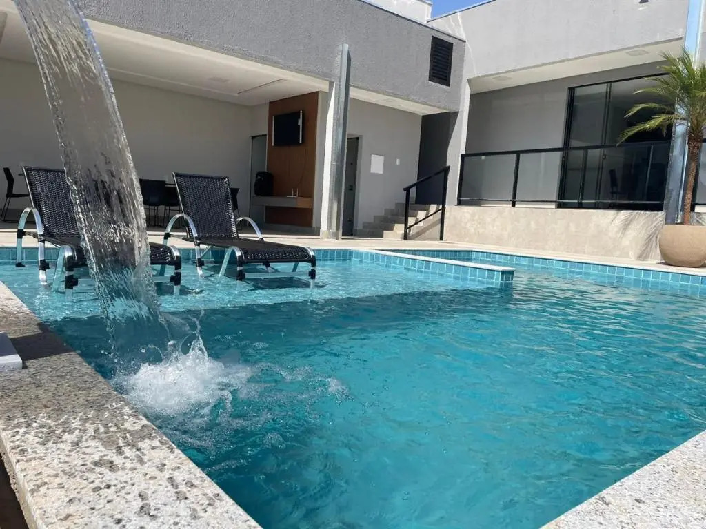 Casa aconchegante com 3 quartos com piscina - Sem roupas de cama e banho, pets sujeito a taxa extra