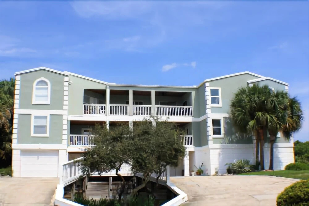 Oasis at Crescent Beach #46507 - 11 Br Home
