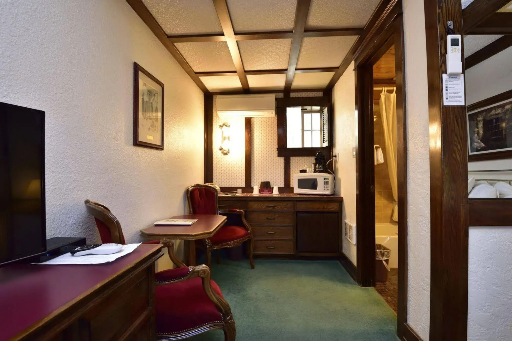 Sequim West Inn