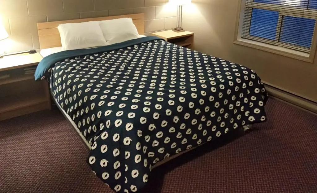 Shoal Lake Motor Inn