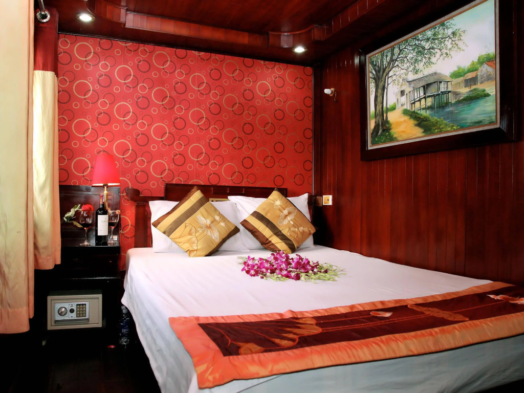 Halong Dragon Cruise
