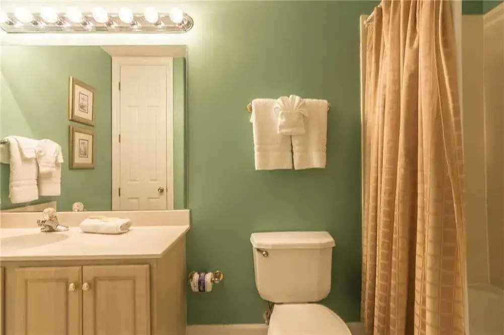 Island Royale 105P - 2 Br condo by RedAwning