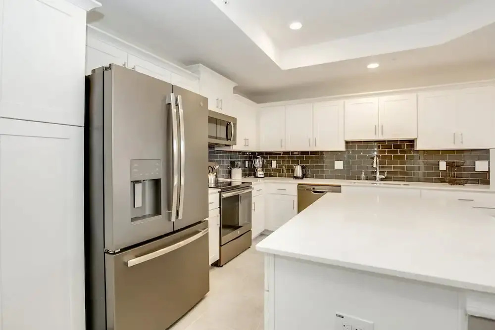 3 Bedroom Condo @ Storey Lake