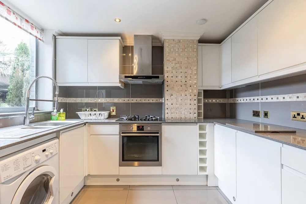 Spacious House With Terrace Near Hyde Park & Oxford St