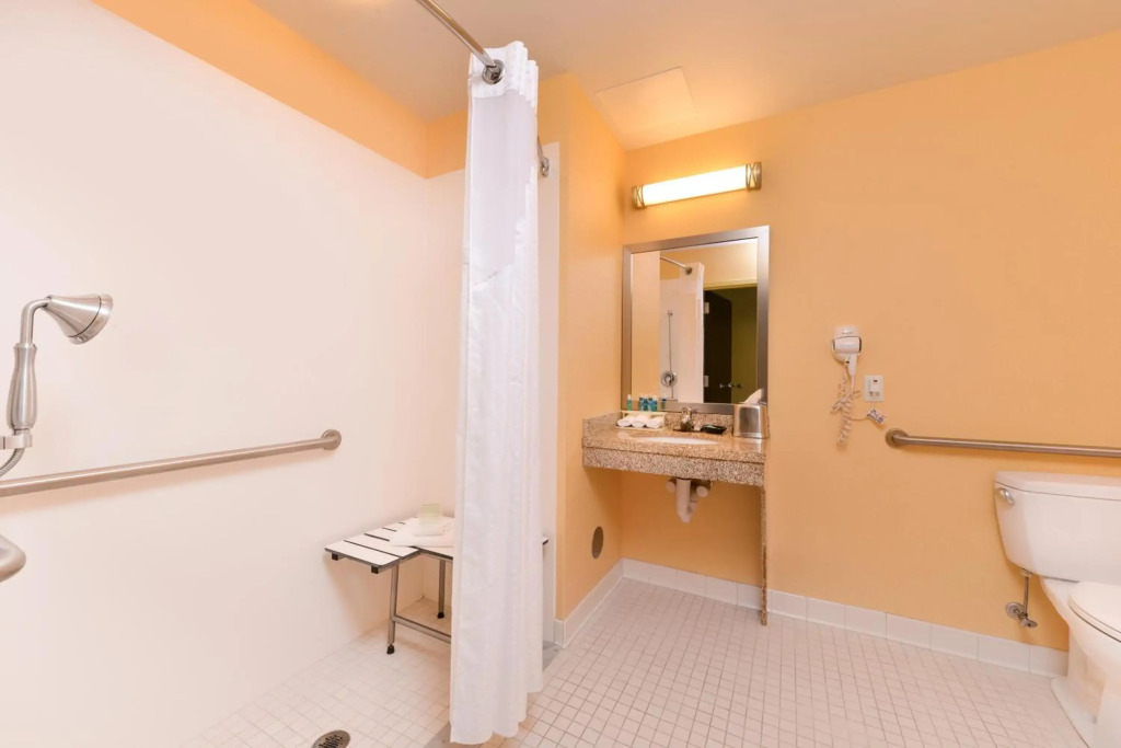 Holiday Inn Express and Suites Dickson City by IHG